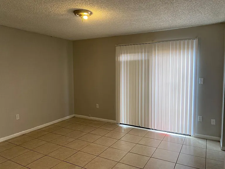 3873 Janeen Cir — Photo 7