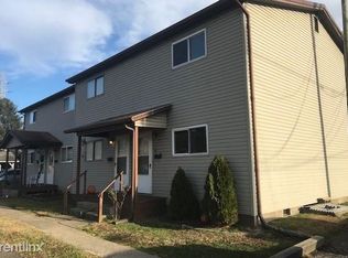 205 98th St #A, Marmet, WV 25315