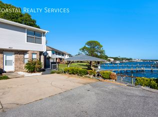 457 Waterway Ln, Fort Walton Beach, FL 32547