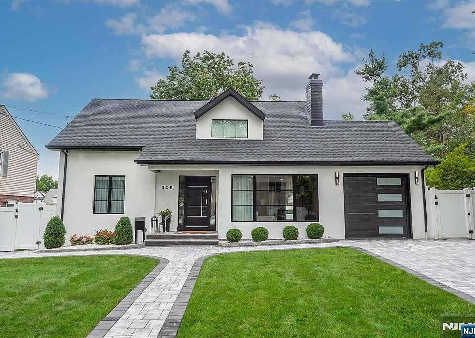 1st image of 920 Phelps Road