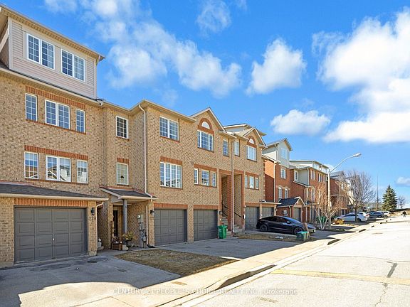 2nd image of 119 Spadina Rd