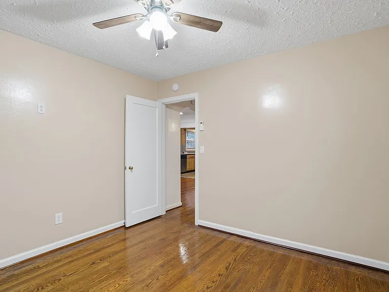 12218 SE Sherman St — Photo 14