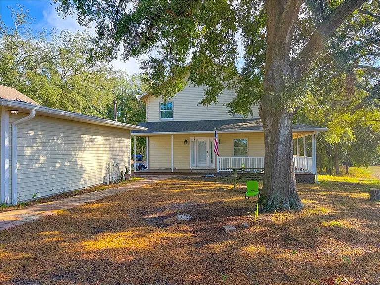 2827 Sanctuary Ln — Photo 3