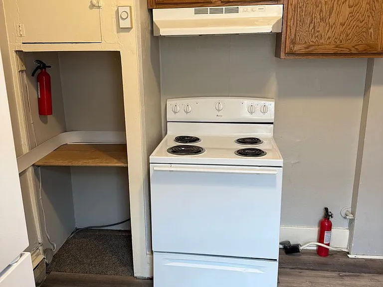 920 Oxford Ave — Photo 3