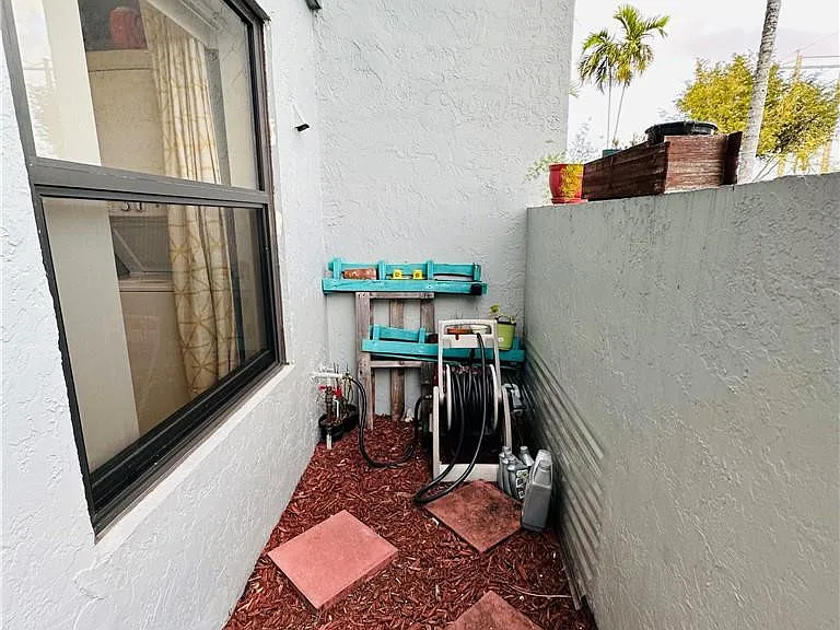 1168 NW 97th Ave #232 — Photo 2