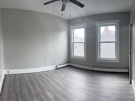 4th image of 22-24 Linden St #3