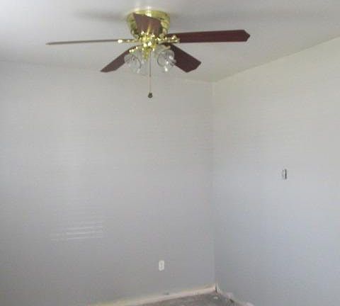 3rd image of 1822 E 1st Pl
