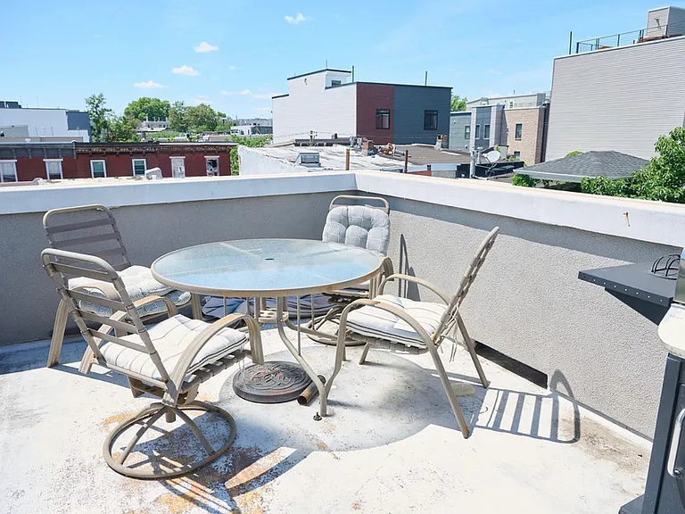1519 Brown St #3 — Photo 5