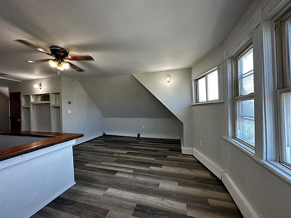 5th image of 29 E Cottage St Floor 1
