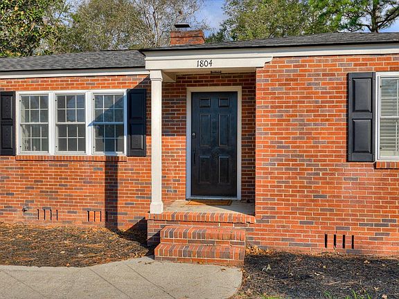 4th image of 1804 Courtney Dr