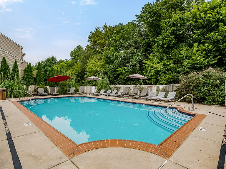 Mill Creek Manor — Photo 16
