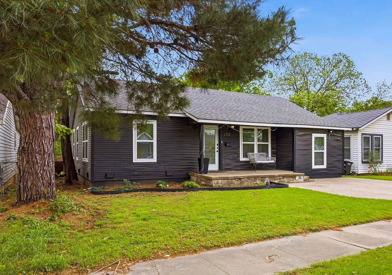TCU-2712 Frazier Ave — Photo 3