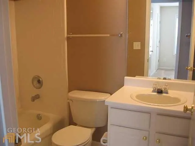 400 Wittenridge Ct — Photo 17