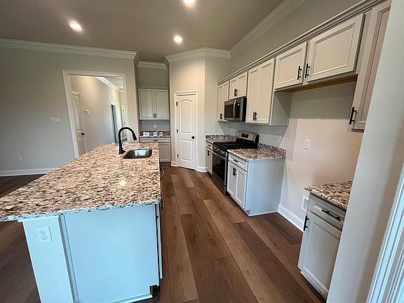 3rd image of 297 Adley Ave