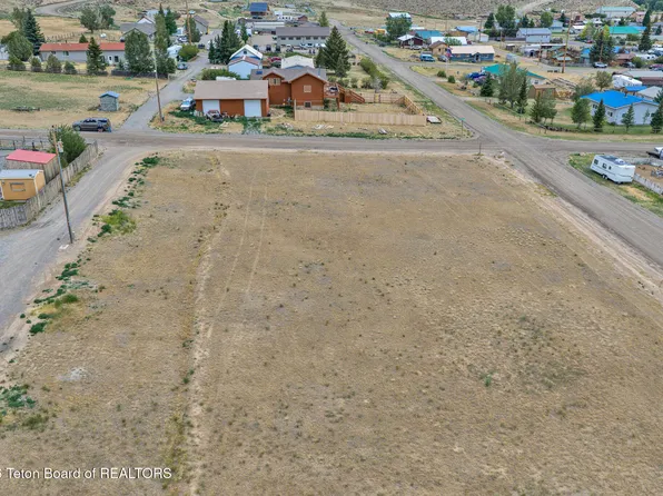 Barber St, Dubois, WY 82513