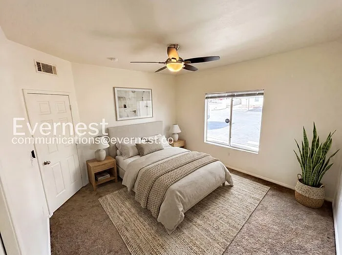 5922 W Vegas Dr — Photo 3