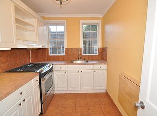 39-52 47th St #2R, Sunnyside, NY 11104