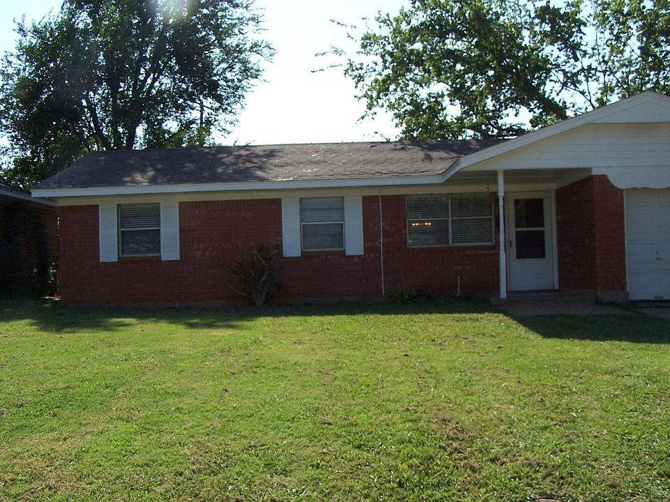1st image of 2408 Wyandotte Way