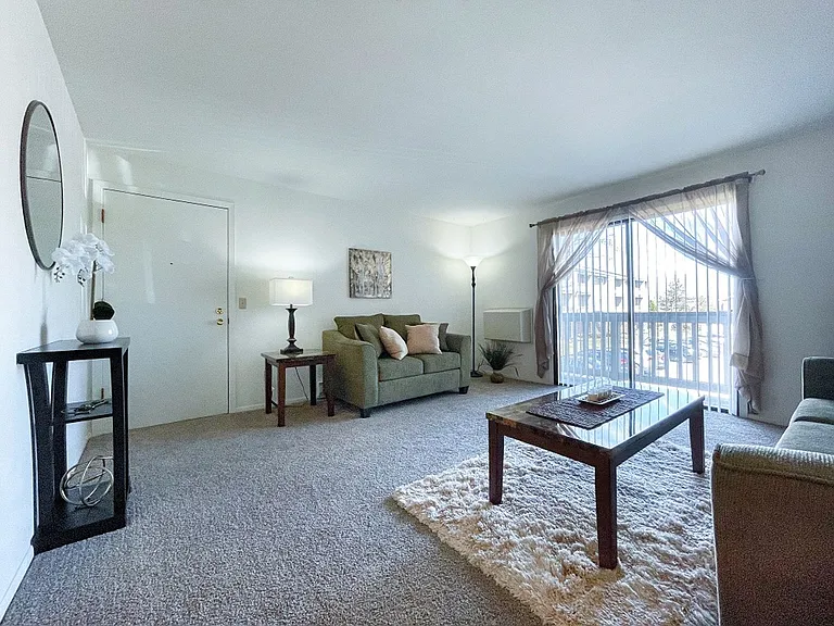 Country Meadows Apartments — Photo 49