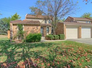 2906 Moon Lake Dr S, West Bloomfield, MI