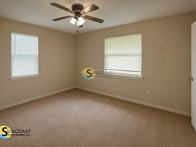 10310 Briarcliff Rd E — Photo 8