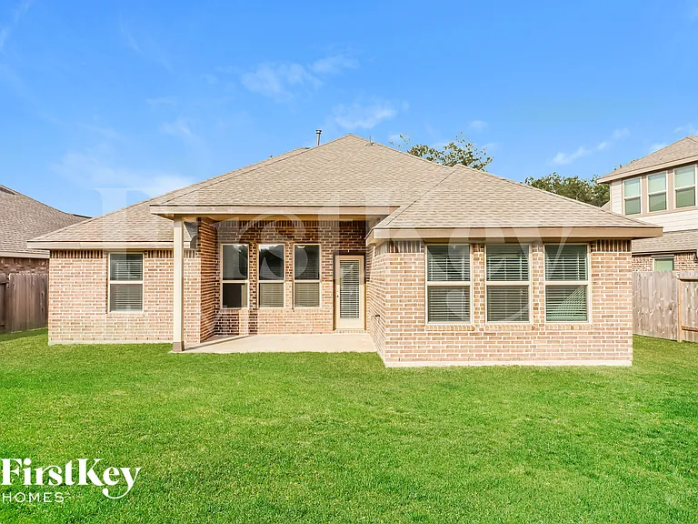 1648 Breezewood Dr — Photo 15