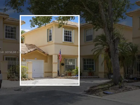 724 NW 170th Ter, Pembroke Pines, FL 33028