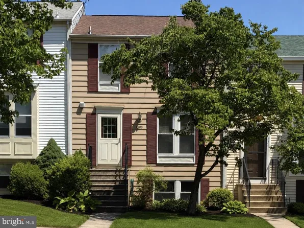 8208 Cambridge Ct, Jessup, MD 20794