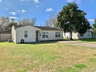 7434 W Lambuth Ln Photo 1