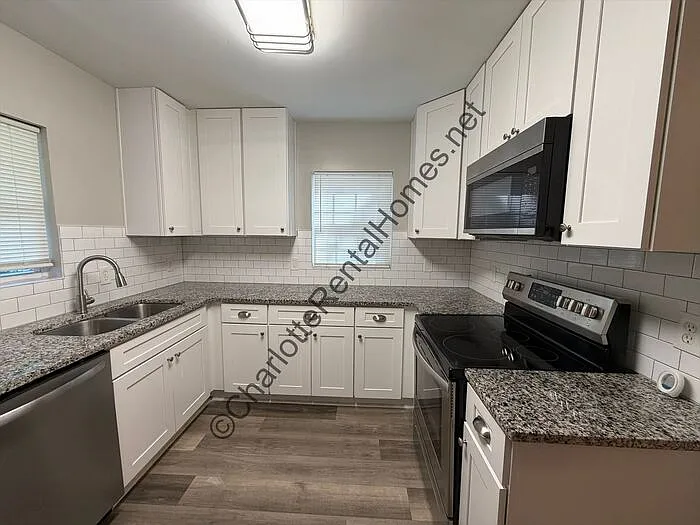 3 bed, 2.0 bath, 830 sqft, $1,350 — Photo 4