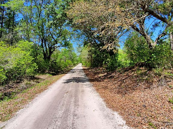 2nd image of 0 NE River Park Rd