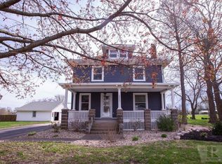 2534 Cliff Rd, Burlington, IA 52601