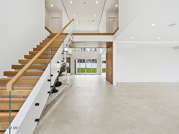 2nd image of 46 Whalepond Road