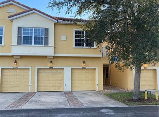 2890 Oakwater Dr, Kissimmee, FL 34747