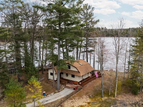 11734 Lake Shore Dr, Fife Lake, MI 49633