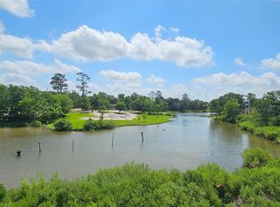 3801 Peacock Isle Dr, Dickinson, TX 77539