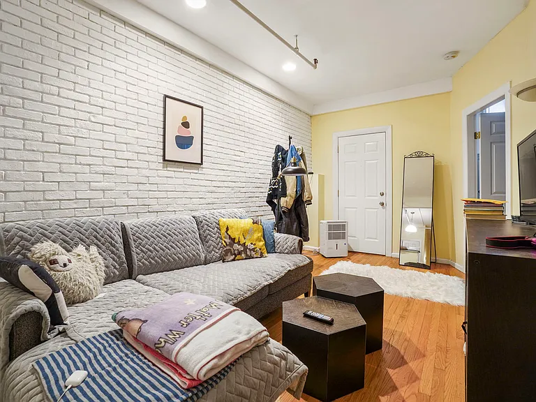 163 Beacon St #B1 — Photo 2
