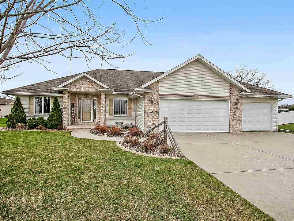 Split 3 Bedroom Ranch