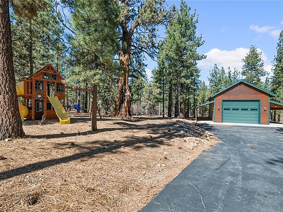 3rd image of 900 Wilderness Dr