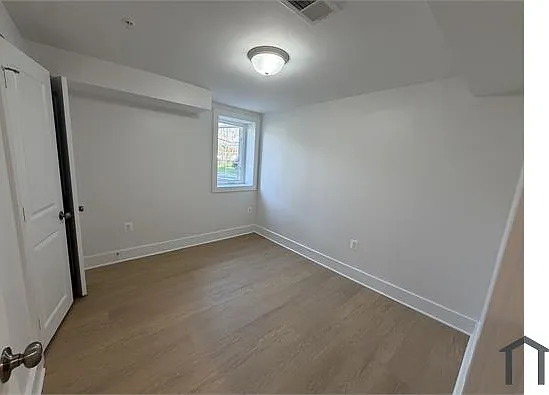 1001 Douglas St NE #C — Photo 7