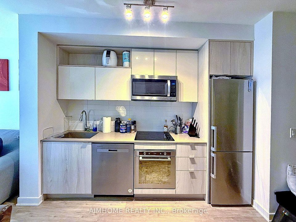 1st image of 121 Lower Sherbourne St #456