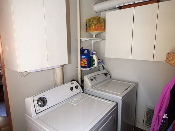5th image of 450 Center Dr