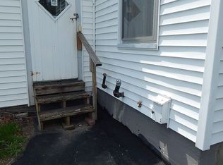 90 W Main St, Milo, ME 04463