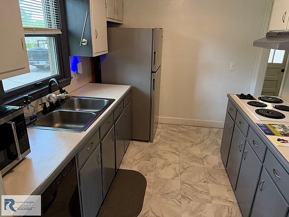 4th image of 102 White Oak Dr