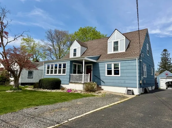 177 Navesink River Rd, Middletown Twp., NJ 07701