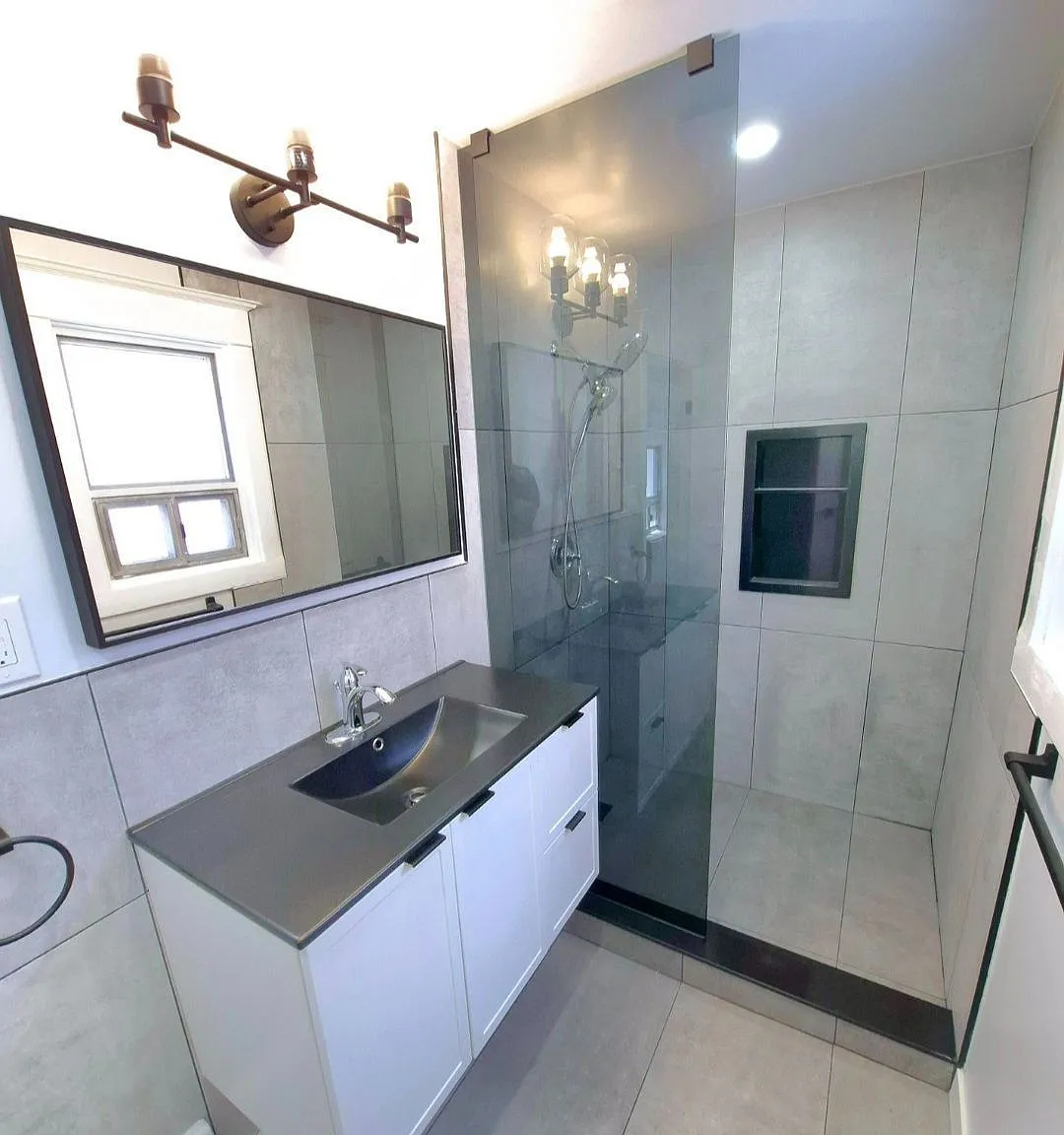 3 bed, $2,200 — Photo 4