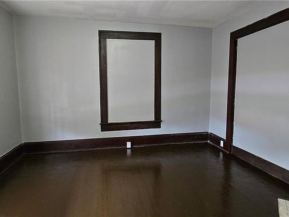 2nd image of 2022 Van Brunt Blvd