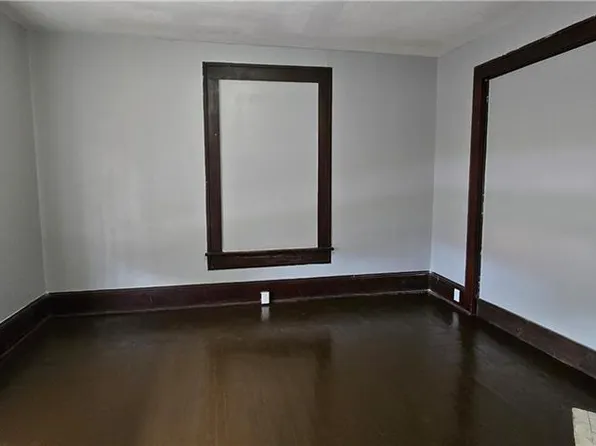 2022 Van Brunt Blvd, Kansas City, MO 64127