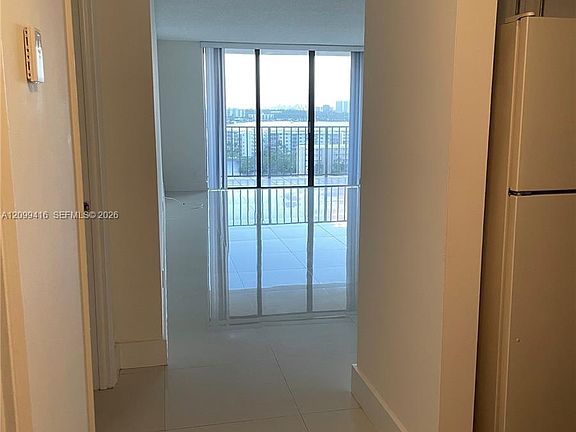 3rd image of 18151 NE 31st Ct APT 1405