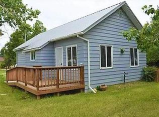 302 2nd Ave SE, Conrad, MT 59425